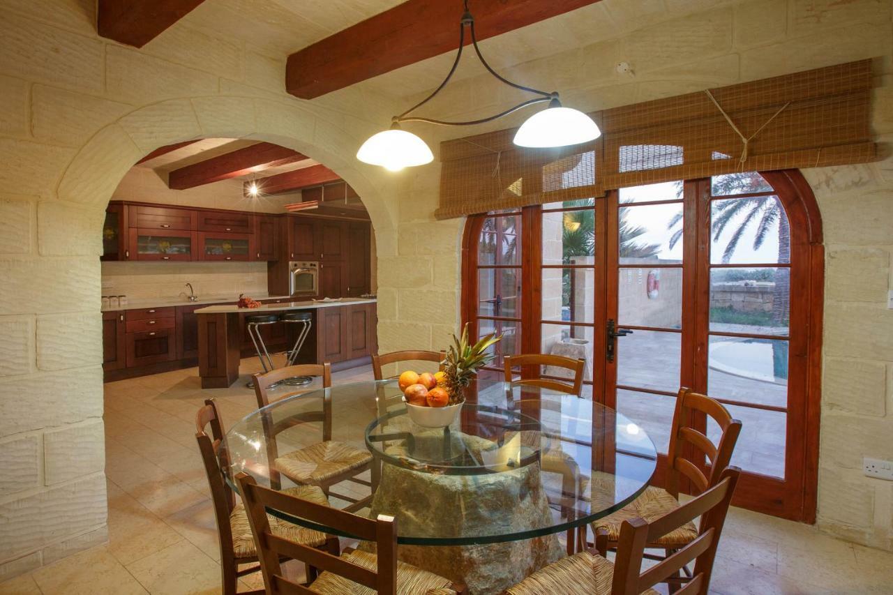 Il-Palma Holiday Farmhouse With Sunny Private Pool In Island Of Gozo Gharb  Bagian luar foto