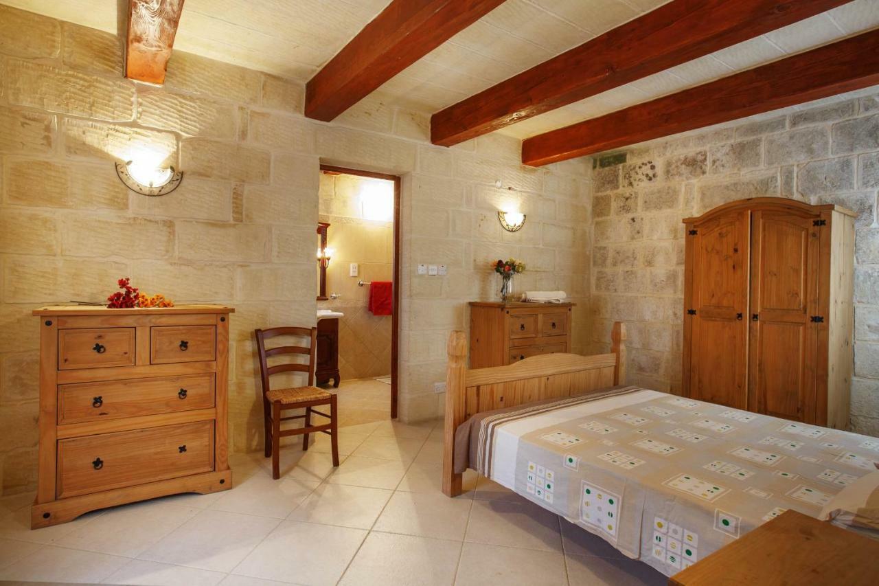 Il-Palma Holiday Farmhouse With Sunny Private Pool In Island Of Gozo Gharb  Bagian luar foto
