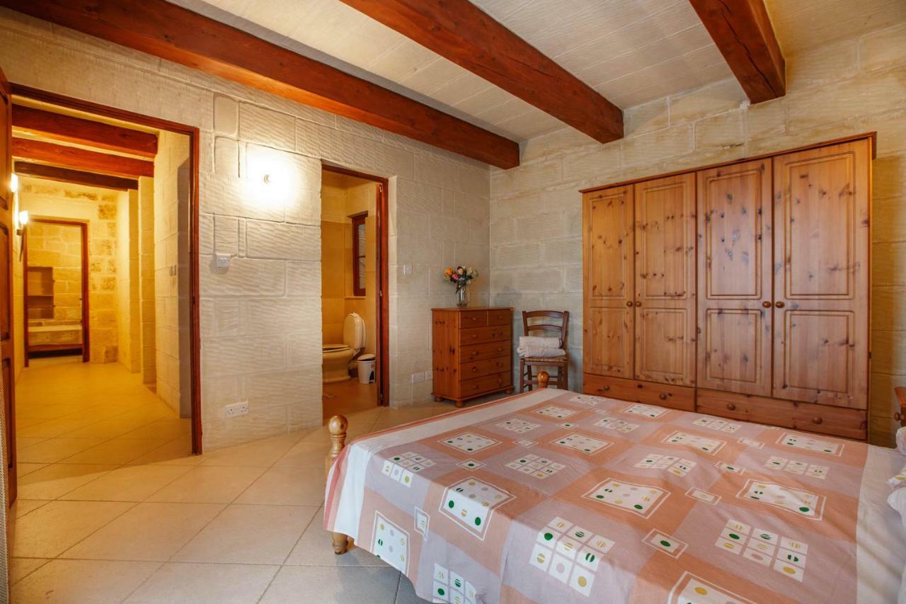 Il-Palma Holiday Farmhouse With Sunny Private Pool In Island Of Gozo Gharb  Bagian luar foto
