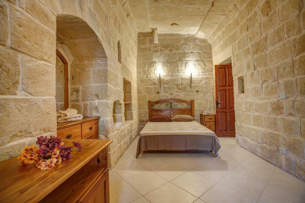 Il-Palma Holiday Farmhouse With Sunny Private Pool In Island Of Gozo Gharb  Bagian luar foto