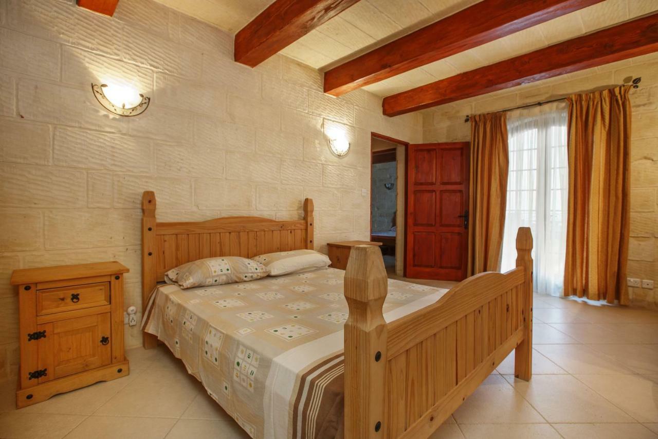 Il-Palma Holiday Farmhouse With Sunny Private Pool In Island Of Gozo Gharb  Bagian luar foto