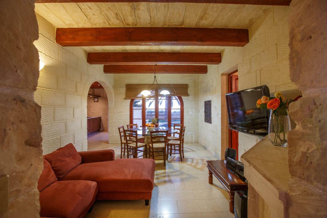 Il-Palma Holiday Farmhouse With Sunny Private Pool In Island Of Gozo Gharb  Bagian luar foto